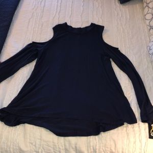Long sleeved open should blouse in Navy